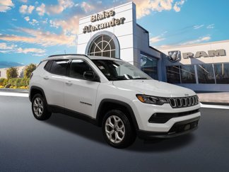 New 2025 Jeep Compass Latitude image 1