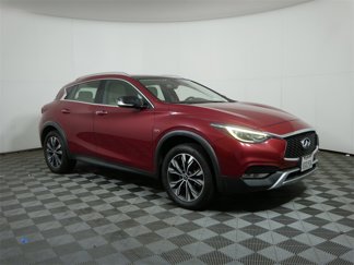 Used 2018 INFINITI QX30 Premium image 1
