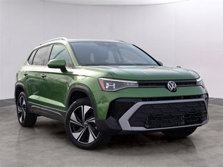 New 2025 Volkswagen Taos SE image 1