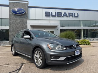 Used 2017 Volkswagen Golf Alltrack SE image 1