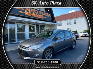 Used 2014 Ford Focus SE w/ SE Sport Package image 1