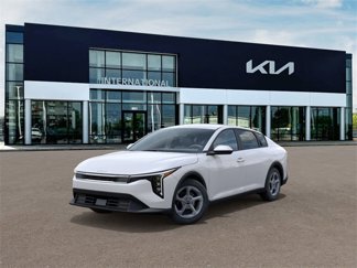 New 2025 Kia K4 LXS image 1