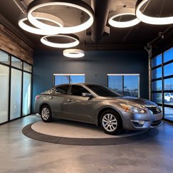 Used 2014 Nissan Altima 2.5 S image 1