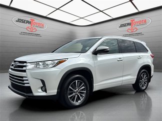 Certified 2018 Toyota Highlander XLE image 1
