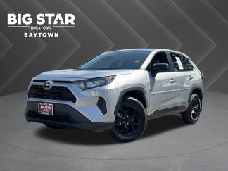 Used 2022 Toyota RAV4 LE image 1