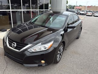 Used 2018 Nissan Altima 2.5 SV image 1