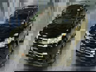 Certified 2018 Toyota Highlander LE image 1