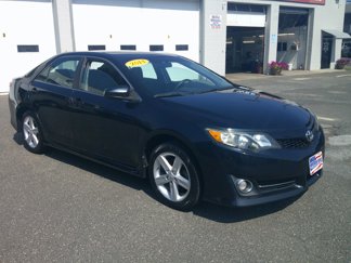 Used 2014 Toyota Camry L image 1