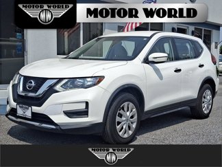 Used 2017 Nissan Rogue S image 1