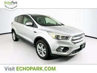 Used 2019 Ford Escape SE image 1