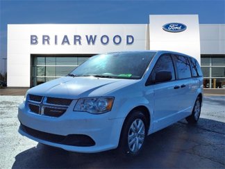 Used 2019 Dodge Grand Caravan SE w/ UConnect Hands-Free Group image 1