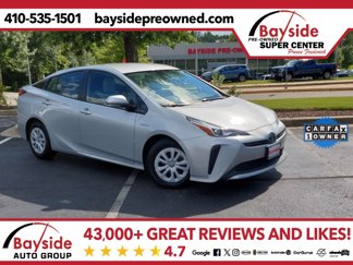 Used 2019 Toyota Prius LE image 1