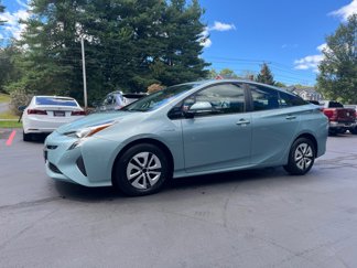 Used 2018 Toyota Prius image 1