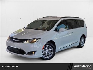 Used 2017 Chrysler Pacifica Touring-L w/ Tire & Wheel Group image 1