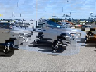 Used 2020 Jeep Cherokee Limited image 1