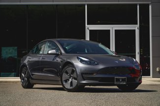 Used 2023 Tesla Model 3 Standard Range image 1
