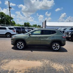 Used 2019 Jeep Compass Limited image 1
