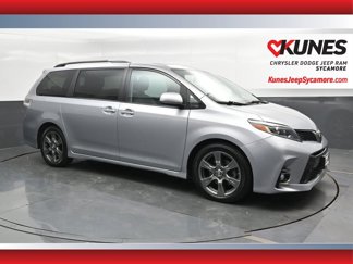 Used 2018 Toyota Sienna SE image 1