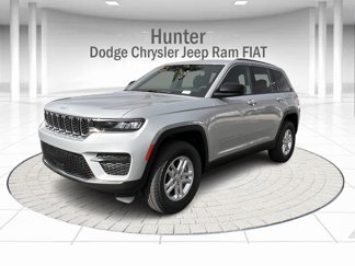 New 2024 Jeep Grand Cherokee Laredo image 1