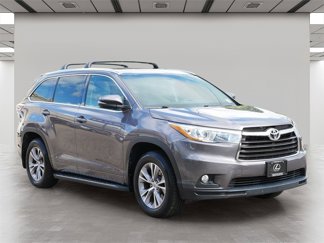 Used 2015 Toyota Highlander XLE image 1