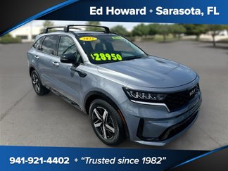 Used 2022 Kia Sorento S w/ Panoramic Sunroof Package image 1