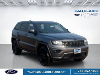 Used 2017 Jeep Grand Cherokee Altitude image 1