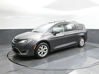 Used 2019 Chrysler Pacifica Limited image 1