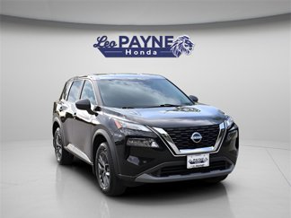 Used 2022 Nissan Rogue S image 1