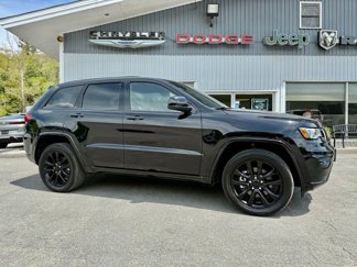 Used 2022 Jeep Grand Cherokee Laredo X image 1