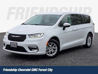 Used 2023 Chrysler Pacifica Touring-L image 1