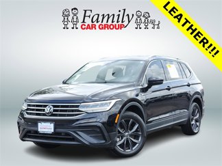 Used 2023 Volkswagen Tiguan SE image 1