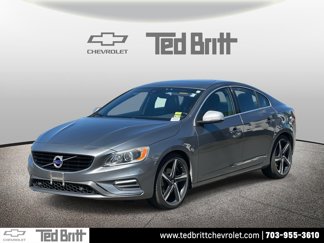 Used 2016 Volvo S60 T5 R-Design image 1