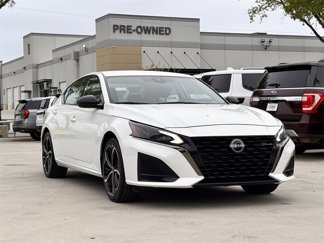 Used 2023 Nissan Altima 2.5 SR image 1