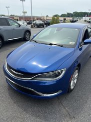 Used 2016 Chrysler 200 Limited image 1