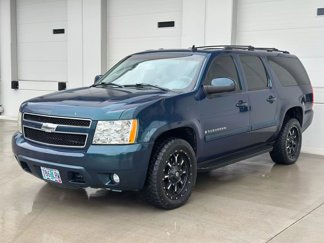 Used 2007 Chevrolet Suburban LT w/ LT Preferred Equipment Group image 1