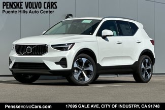 New 2025 Volvo XC40 B5 Core w/ Protection Package Premier image 1
