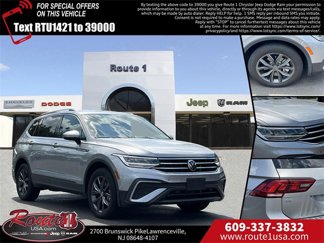 Used 2022 Volkswagen Tiguan SE image 1