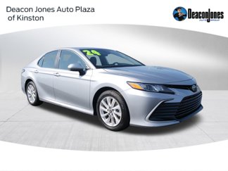 Used 2024 Toyota Camry LE image 1