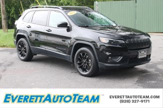Used 2023 Jeep Cherokee Altitude Lux image 1