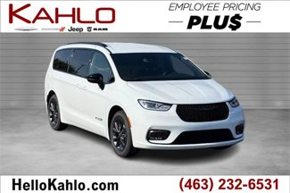 New 2025 Chrysler Pacifica Select image 1