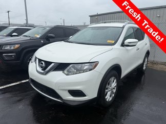 Used 2016 Nissan Rogue SV image 1