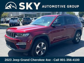 Used 2023 Jeep Grand Cherokee 4WD 4xe image 1