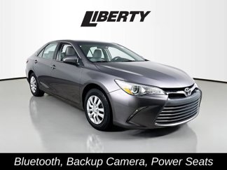 Used 2015 Toyota Camry LE image 1
