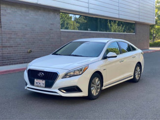 Used 2016 Hyundai Sonata SE image 1