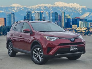 Used 2018 Toyota RAV4 LE Plus image 1