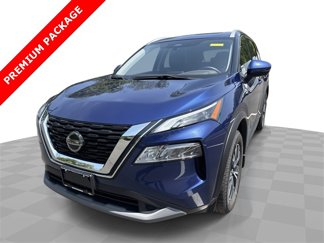 Used 2021 Nissan Rogue SV image 1