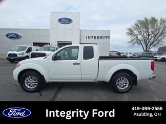 Used 2018 Nissan Frontier SV image 1