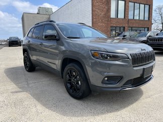 Certified 2023 Jeep Cherokee Altitude Lux image 1