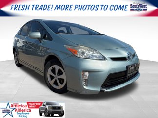 Used 2015 Toyota Prius Three image 1