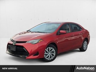 Used 2018 Toyota Corolla LE image 1